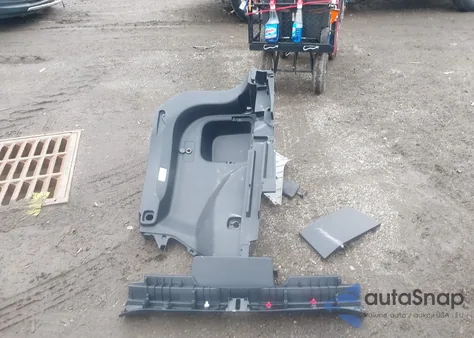 2023 Toyota Rav4 Xle z USA, uszkodzony, nr VIN 2T3P1RFV9PC380403